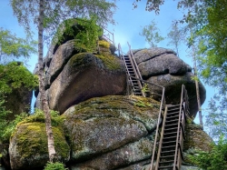 Gepäckfreies Wandern im Fichtelgebirge: der Prinzenfelsen (c) Tourismuszentrale Fichtelgebirge