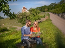 Heimaturlaub mit Sonne, Wein und weiten Landschaften