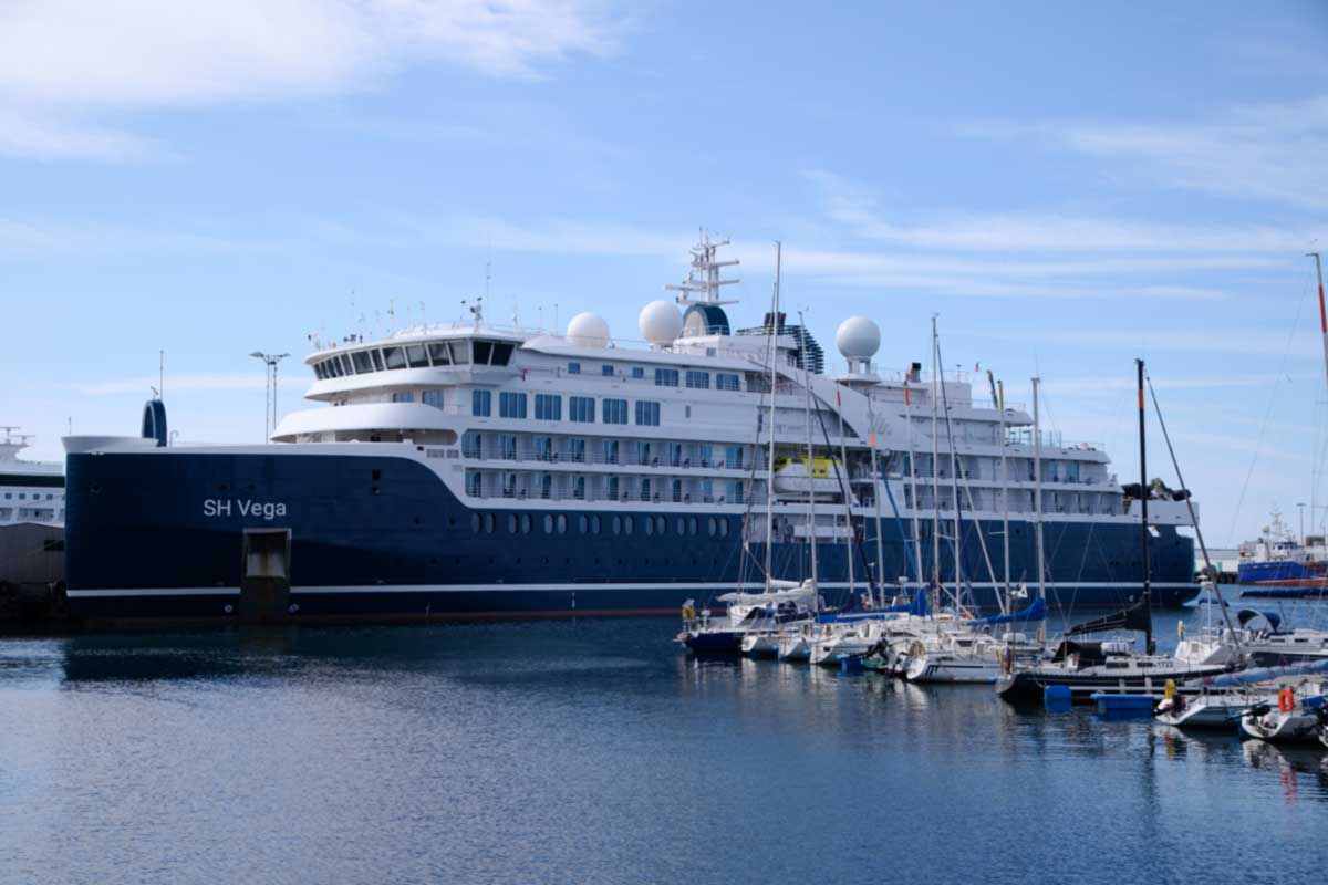 Die SH-Vega im Hafen von Reykjavik