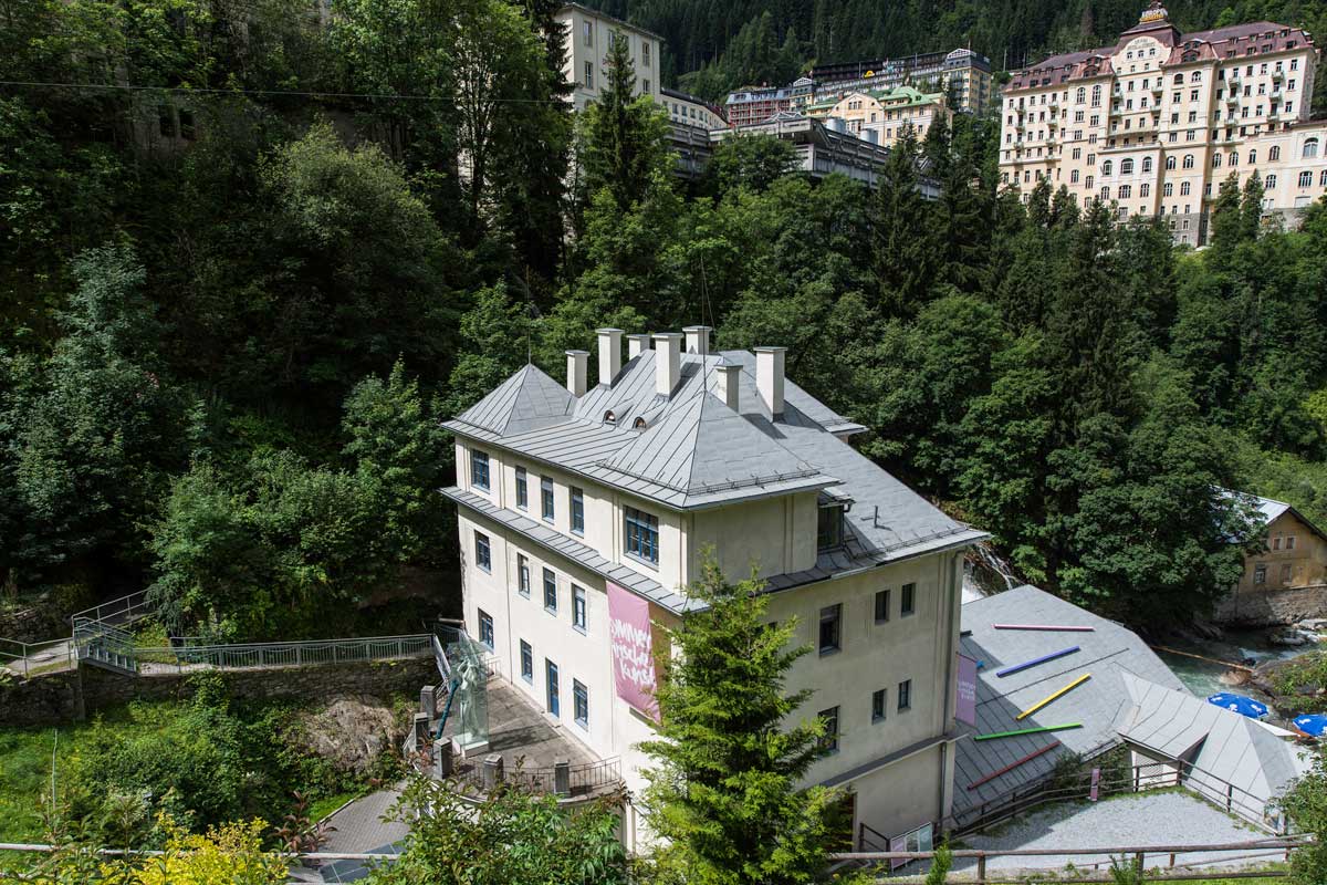 Kraftwerk Wasserfall: Kunst von Gerwald Rockenschaub © Holger Schmidhuber