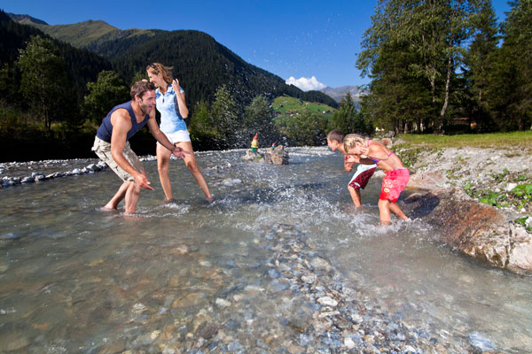 Familienreisen 1: Sommerfrische für Naturkinder (c) FVA Tux Familienreisen 1: Sommerfrische für Naturkinder (c) FVA Tux