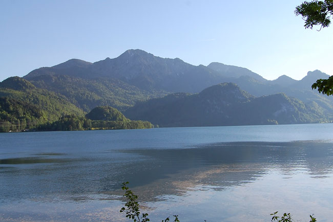 Der Kochelsee mit dem Berg Heimgarten im Hintergrund  Bild: G.Pattermann