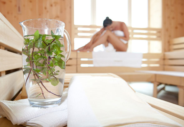 Esklusiv entspannen im Panorama-SPA Bild: Hotel