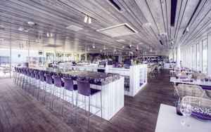 Mit einem vertikalen Garten und lichtdurchfluteten Innenräumen punktet ab Winter 2012 das neue Restaurant „Juvia“ in Miami Beach. (Quelle: Juvia)