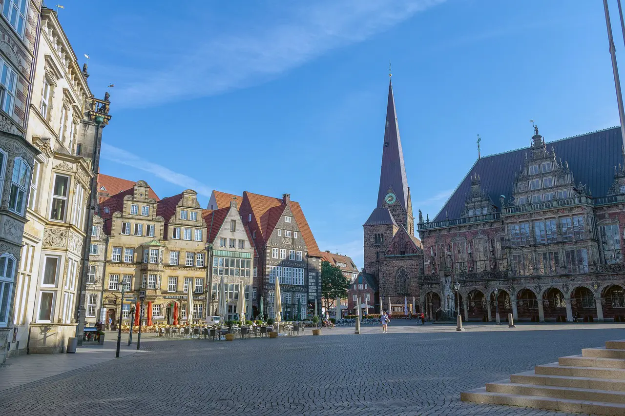 Der Marktplatz in Bremen, das historische Herz der Stadt  Bild von Nicole Pankalla auf Pixabay