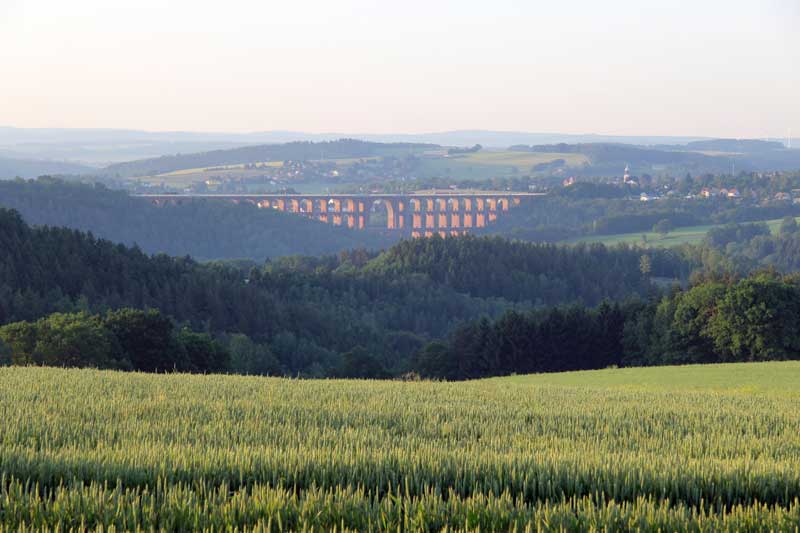 Vogtland - zwischen Thüringerwald und Erzgebirge  Bild: Werner Neunherz/pixelio