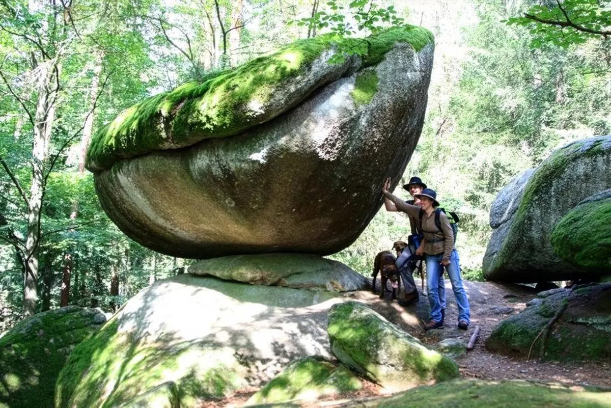 Der Wackelstein bei Saldenburg  Bild: Gem. Saldenburg
