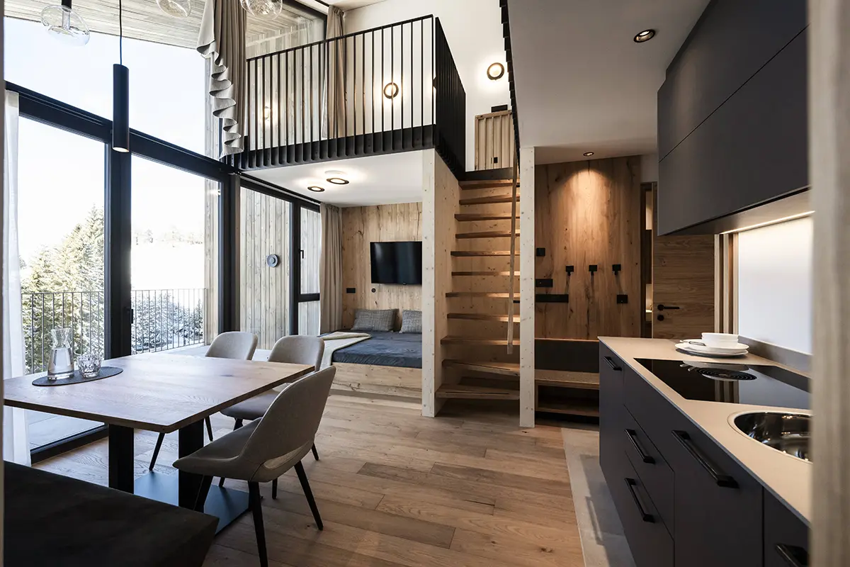 g 9627 Maria Lodges 006